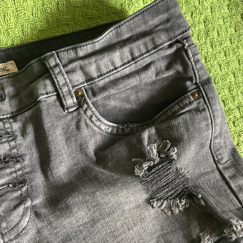 Billabong Gray Distressed Denim Shorts - Picture 5 of 6